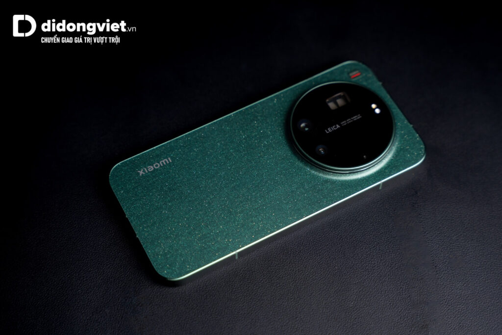 So sánh Samsung Galaxy Z Flip8 và Xiaomi 17 Ultra: Chọn "cú gập thời trang" hay "ống kính chuyên nghiệp"? 14 So sánh Samsung Z Flip8 và Xiaomi 17 Ultra