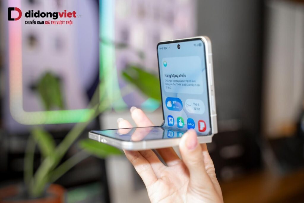 So sánh Samsung Z Flip8 và Z Flip6: Thời điểm hợp lý để lên đời sau 2 năm sử dụng 12 So sánh Samsung Z Flip8 và Z Flip6