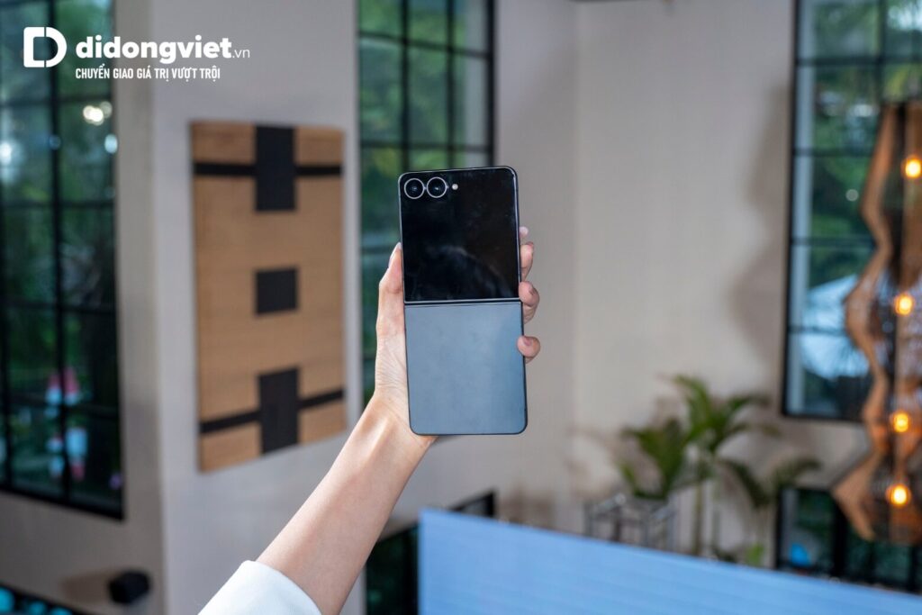 So sánh Samsung Z Flip8 và Z Flip6: Thời điểm hợp lý để lên đời sau 2 năm sử dụng 9 So sánh Samsung Z Flip8 và Z Flip6