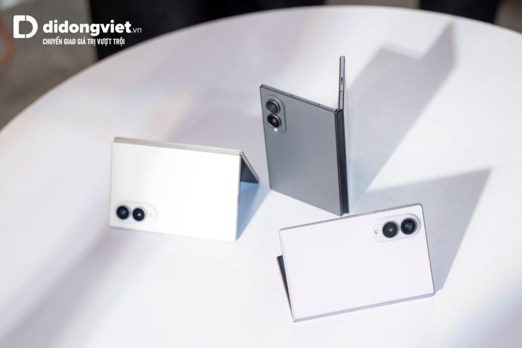 So sánh Samsung Z Fold8 và OPPO Find X9 Ultra: Đánh đổi độ mỏng 4.5mm lấy camera 1-inch có đáng không? 10 So sánh Samsung Z Fold8 và OPPO Find X9 Ultra