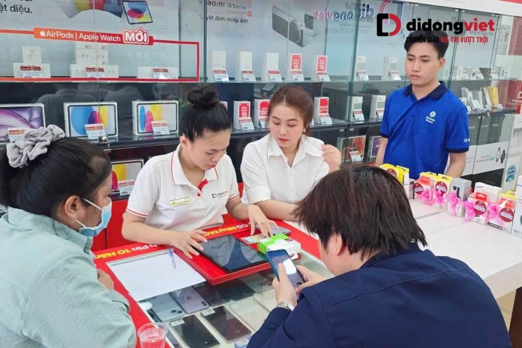 So sánh Samsung Galaxy Z Fold8 và OPPO Find N5 cho nhu cầu công việc 22 Mua Galaxy Z Fold8 chính hãng tại Di Động Việt để an tâm với bảo hành vượt chuẩn và tối ưu tổng chi phí sở hữu.