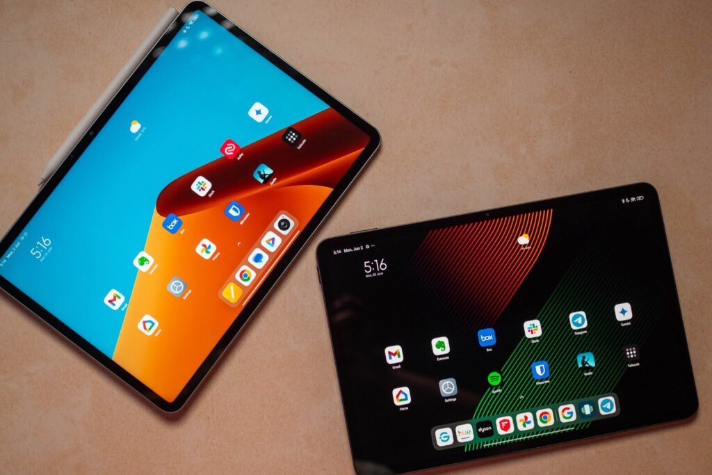 So sánh Xiaomi Pad 7 Pro và iPad A16 dành cho học sinh và nhân viên văn phòng 10 Xiaomi Pad 7 Pro nổi bật với khả năng giải trí mạnh mẽ và đa nhiệm linh hoạt như một chiếc laptop thu gọn.