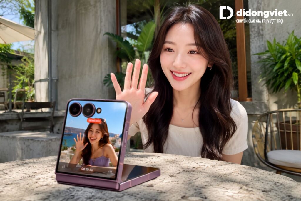 Trải nghiệm quay chụp FlexCam trên Samsung Z Flip8 thực tế 5 Quay vlog rảnh tay bằng FlexCam Z Flip8 đặt trên bàn cafe không cần dùng chân máy
