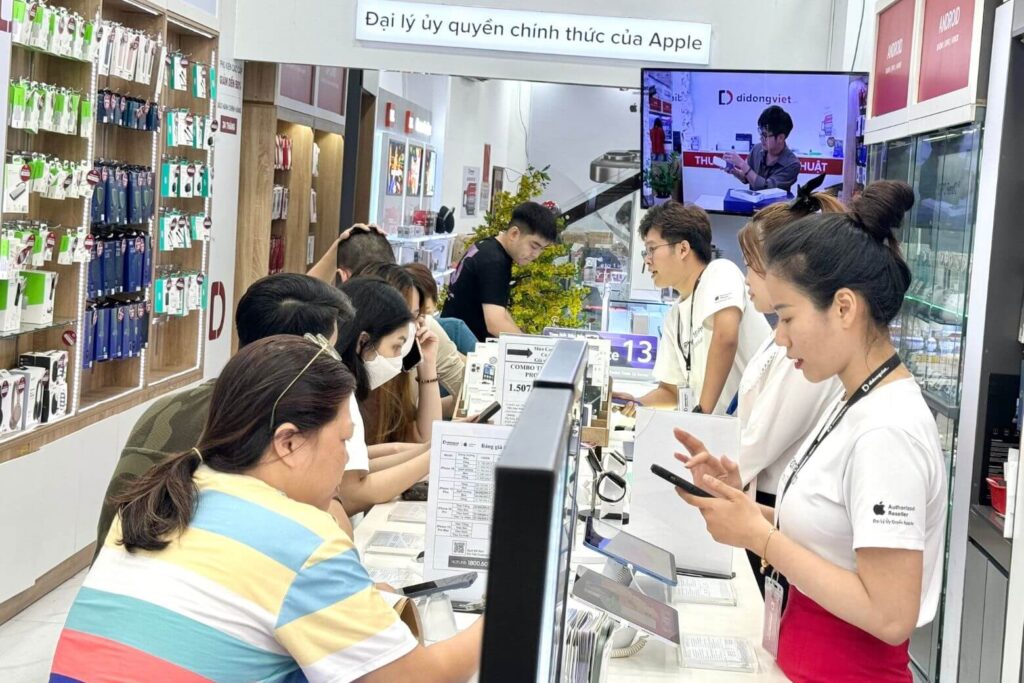 Sở hữu iPhone 17 Series dễ dàng với đặc quyền "Thu cũ vượt trội" tại Di Động Việt 4 Trade in 4