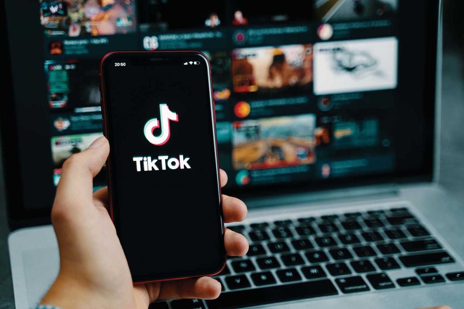 Cách lấy video TikTok làm nhạc chuông cho iPhone đơn giản 49 Cách xử lý khi video TikTok không được chủ sở hữu cho phép tải xuống thiết bị.