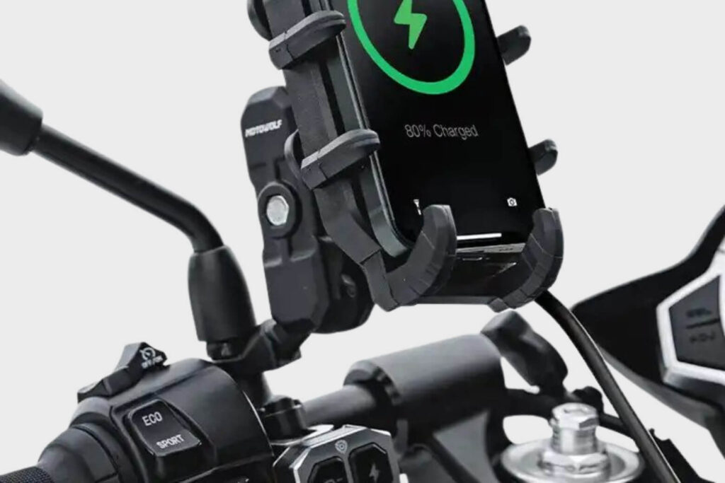 Hướng dẫn xử lý tình trạng camera iPhone bị rung và kêu rè rè 10 Sử dụng giá đỡ giảm chấn trên xe máy để bảo vệ camera điện thoại