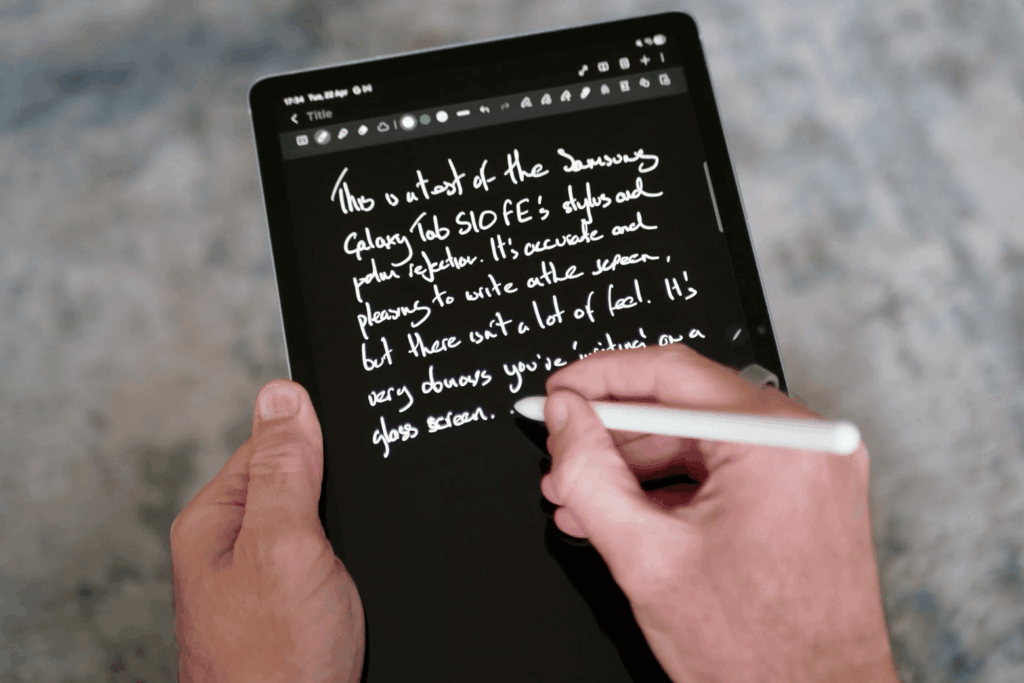 Đánh giá màn hình Samsung Galaxy Tab S10 FE: Đủ tốt cho học tập, làm việc? 11 Đánh giá màn hình Samsung Galaxy Tab S10 FE: Đủ tốt cho học tập, làm việc?