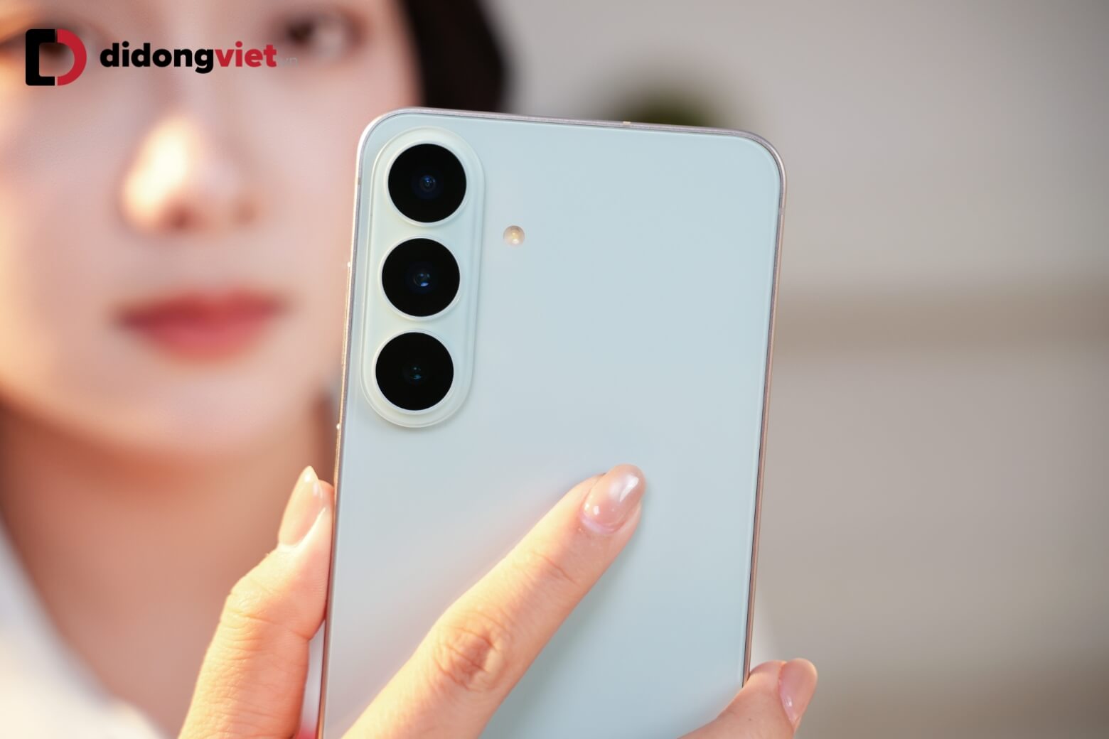 Đánh giá Samsung Galaxy S26 FE: Nâng cấp camera, chuẩn AI cao cấp 10 danh gia samsung galaxy s26 fe duoc trang bi he thong camera hien dai didongviet