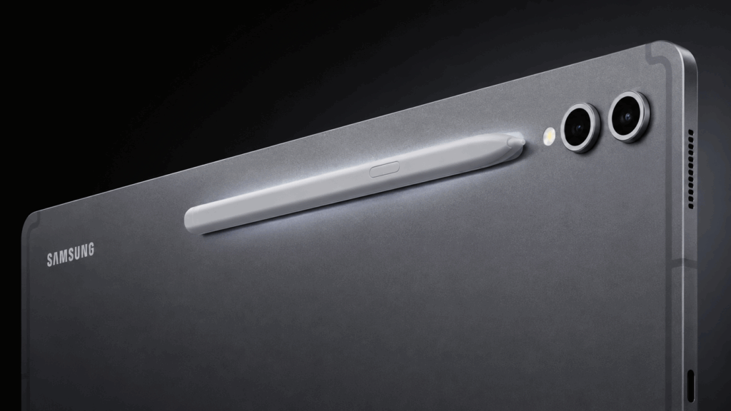 Samsung Galaxy Tab S10 Plus có mấy màu? Đánh giá thực tế từng phiên bản 9 Bút S Pen đồng bộ màu sắc gắn từ tính trên mặt lưng thiết bị Galaxy Tab S10 Plus