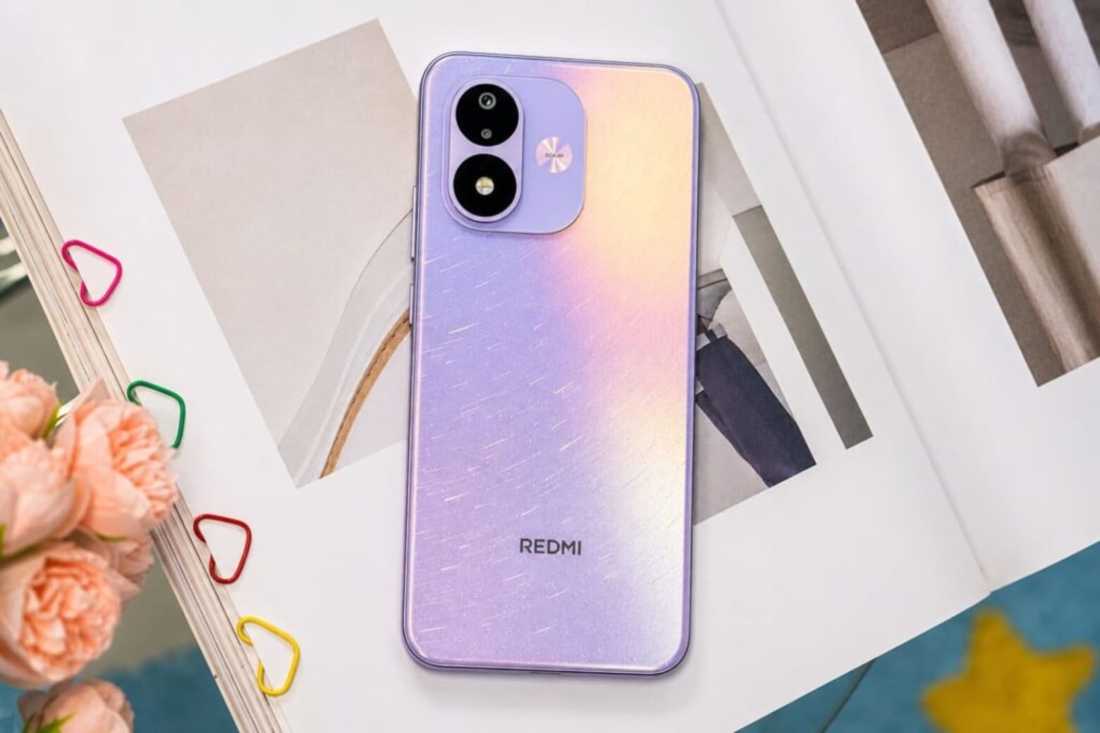 Mở hộp REDMI Note 17: Có gì bên trong và trải nghiệm đầu tiên? 10 Thân máy lớn, pin 8.000mAh và màn hình gần 7 inch tạo ấn tượng ngay khi cầm máy