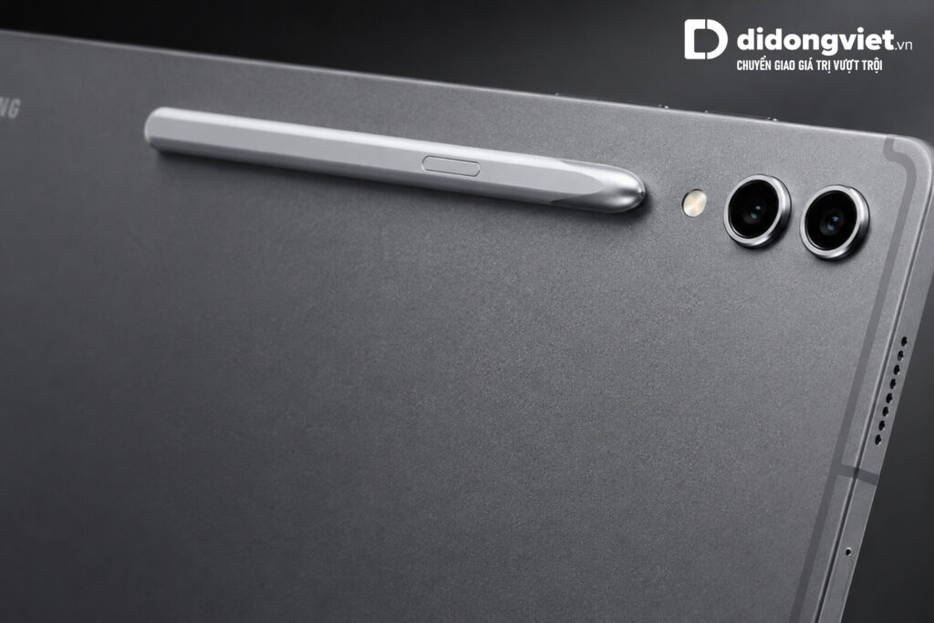 Samsung Galaxy Tab S10 Plus có mấy màu? Đánh giá thực tế từng phiên bản 7 Cận cảnh mặt lưng nhám mờ và cụm camera của Galaxy Tab S10 Plus màu Xám Moonstone