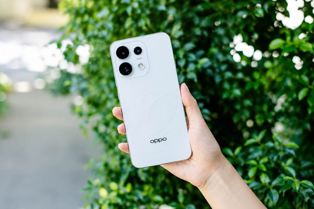 So sánh OPPO Reno16 F và OPPO Reno15 Pro Mini: Nên mua máy mới hay chọn dòng cận cao cấp? 8 So sánh OPPO Reno16 F và OPPO Reno15 Pro Mini