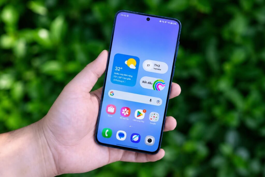 So sánh OPPO Reno16 F và Samsung Galaxy A57: Nên chọn máy mỏng nhẹ hay ưu tiên pin lớn? 8 so sanh oppo reno16 f va samsung galaxy a57 trai nghiem man hinh khi dung ngoai troi nang didongviet