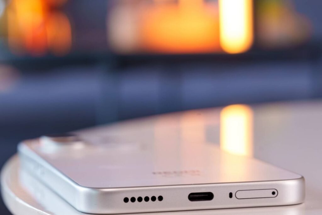 So sánh REDMI Note 17 Pro Max 5G và iPhone 17e: Nên chọn hiệu năng hay sự ổn định? 10 So sánh Redmi Note 17 Pro Max 5G và iPhone 17e