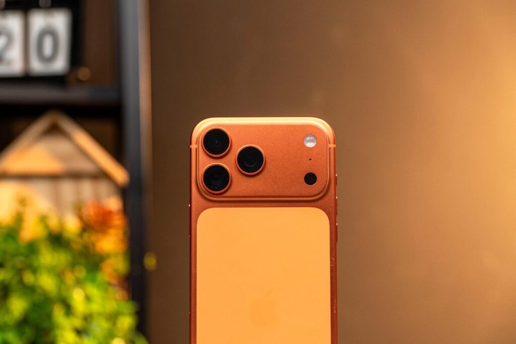 So sánh Samsung Galaxy Z Fold8 và iPhone 17 Pro Max: Chọn trải nghiệm gập hay thói quen cũ 10 So sánh Samsung Galaxy Z Fold8 và iPhone 17 Pro Max