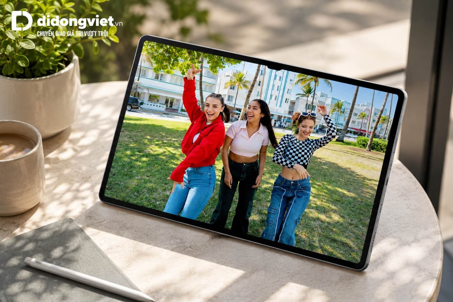 Trên tay Samsung Galaxy Tab S10 Plus với màn hình chống chói và sức mạnh AI 8 Trên tay Samsung Galaxy Tab S10 Plus màn hình chống chói