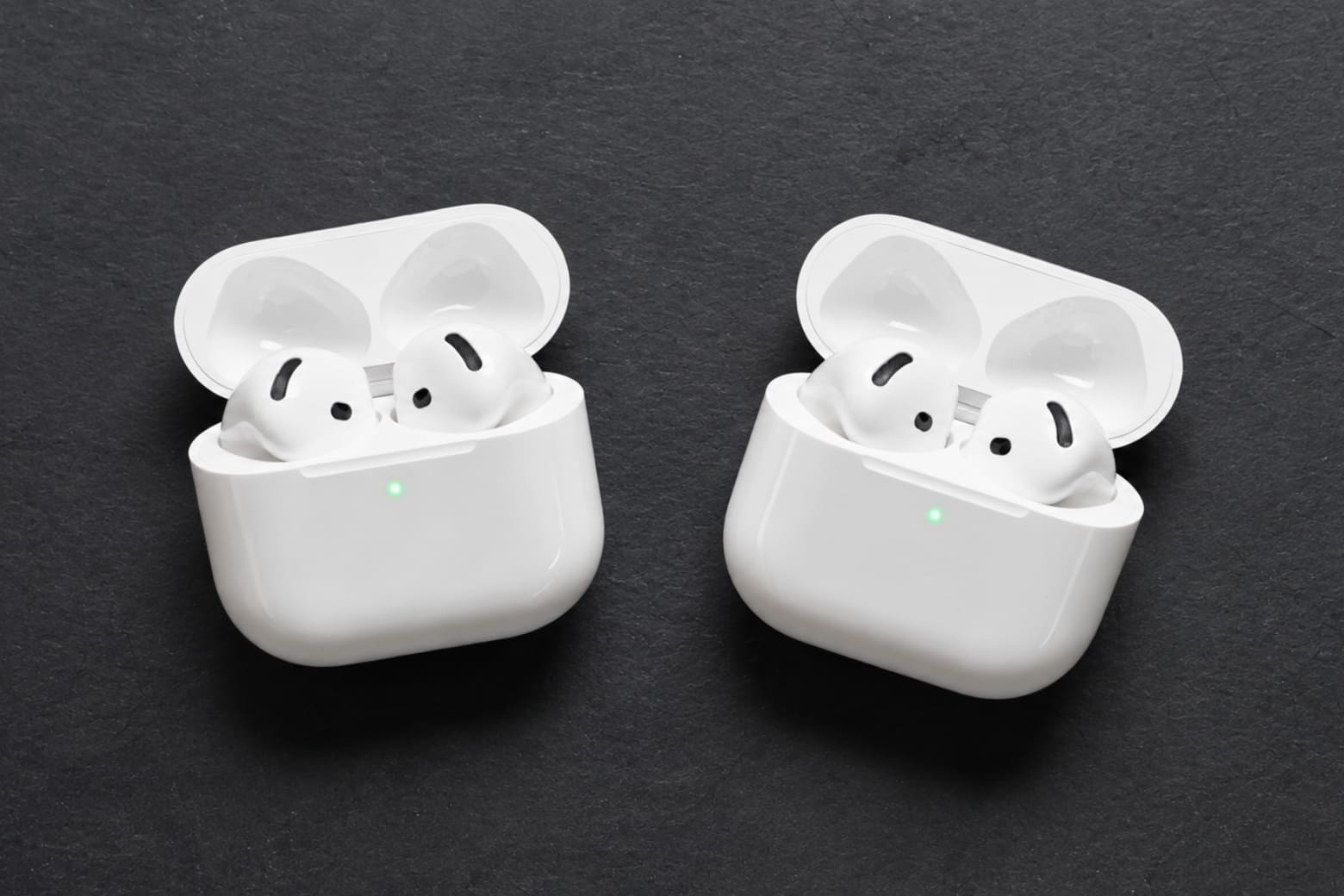 AirPods 4 có mấy phiên bản? Hai bản khác nhau gì? 12 Lựa chọn phù hợp phụ thuộc nhu cầu chống ồn và sạc