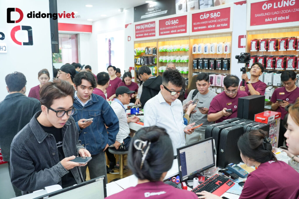 Sức hút từ phụ kiện DTR tại Di Động Việt trong ngày mở bán iPhone 18 Pro series 4 Sức hút từ phụ kiện DTR tại Di Động Việt trong ngày mở bán iPhone 18 Pro series