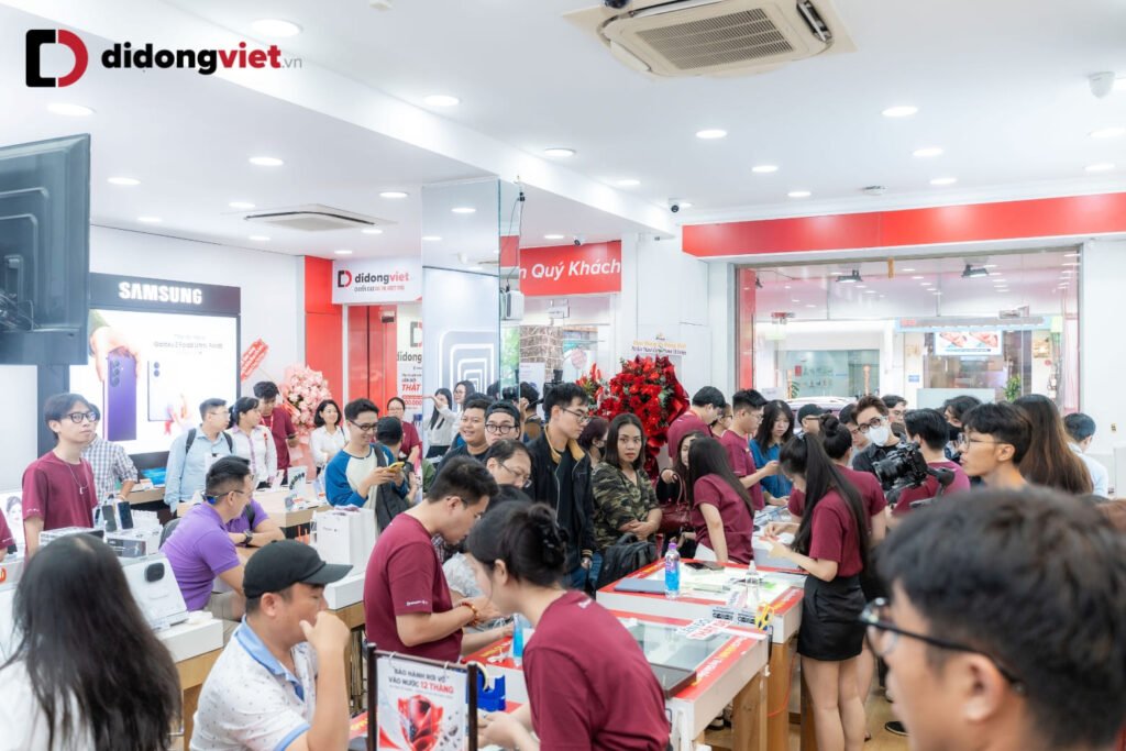 Sức hút từ phụ kiện DTR tại Di Động Việt trong ngày mở bán iPhone 18 Pro series 3 Sức hút từ phụ kiện DTR tại Di Động Việt trong ngày mở bán iPhone 18 Pro series