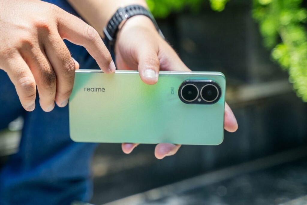 So sánh Samsung Galaxy A08 và Realme C67: Nên chọn độ bền hay cấu hình? 7 So sánh Samsung Galaxy A08 và Realme C67