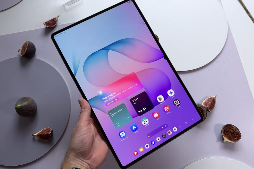 Đánh giá màn hình Samsung Galaxy Tab S12 Ultra: Không gian 14.6 inch và chuẩn hiển thị Dynamic AMOLED 2X 6 Samsung Galaxy Tab S12 Ultra nổi bật với độ sáng HBM 1.000 nit, đỉnh 1.600 nit
