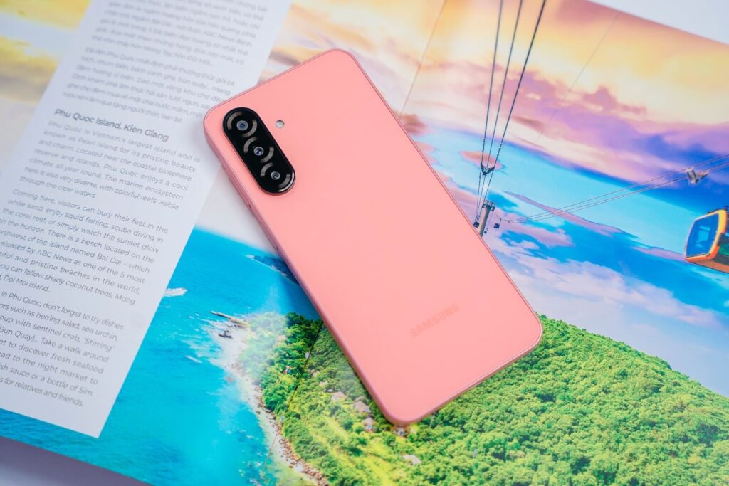 So sánh OPPO A7 Pro 5G và Samsung Galaxy A26 5G: Nên chọn pin lớn hay dùng lâu dài? 12 So sánh OPPO A7 Pro 5G và Samsung Galaxy A26 5G: Nên chọn pin lớn hay dùng lâu dài?