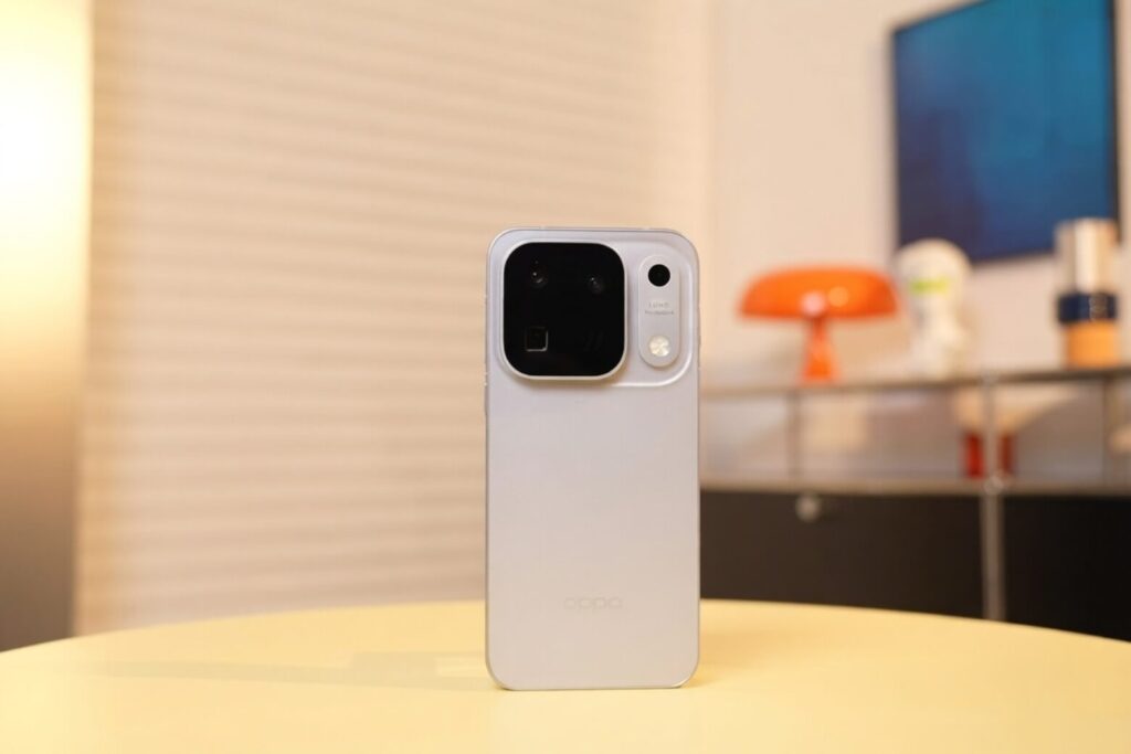 So sánh OPPO Find X10 Pro Max và Samsung S26 Ultra thực tế 10 so sanh oppo find x10 pro max va samsung s26 ultra suc manh xu ly tho didongviet