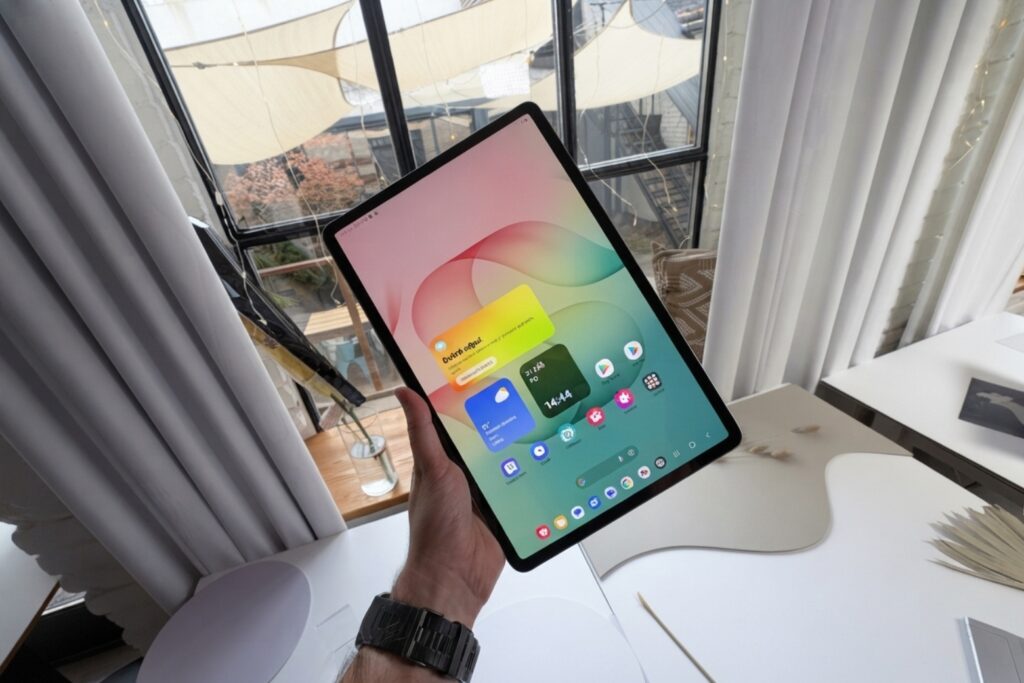 So sánh Samsung Galaxy Tab S12 Plus và Galaxy Tab S9 Plus: Có đáng nâng cấp sau 3 năm? 7 So sánh Samsung Galaxy Tab S12 Plus và Galaxy Tab S9 Plus: Có đáng nâng cấp sau 3 năm?