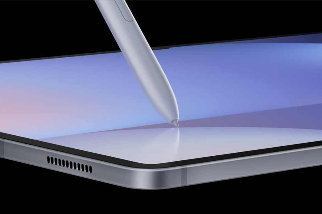 So sánh Samsung Galaxy Tab S12 Ultra Wi-Fi và Galaxy Tab S10 Ultra: Bước nhảy vọt hay nâng cấp cầm chừng? 16 Galaxy Tab S10 Ultra nổi bật với camera selfie kép và S Pen hỗ trợ Air Actions.