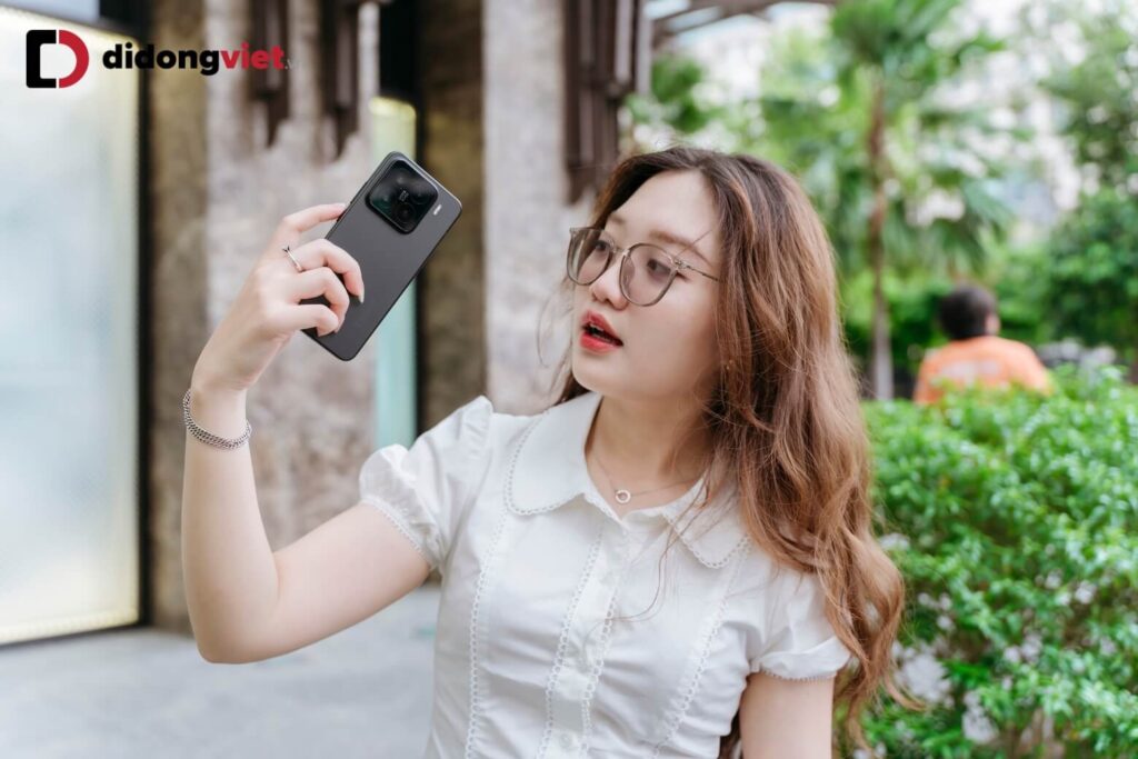 So sánh Xiaomi 15 và Xiaomi 15T: Khác biệt ở đâu và nên mua máy nào? 11 Xiaomi 15 nổi bật với thiết kế nhỏ gọn, nhẹ 191g và khung nhôm chắc chắn, phù hợp cầm một tay