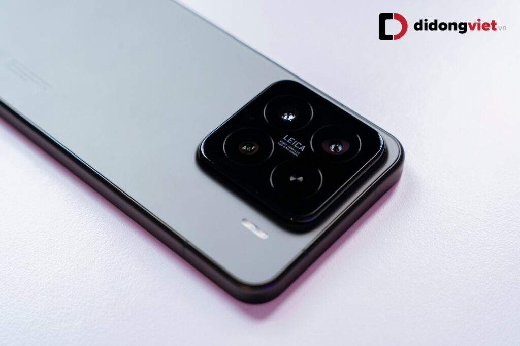 So sánh Xiaomi 15 và Xiaomi 15T: Khác biệt ở đâu và nên mua máy nào? 17 Xiaomi 15 nổi bật với 3 camera Leica đồng 50MP, cảm biến Light Fusion 900 1/1,31 inch