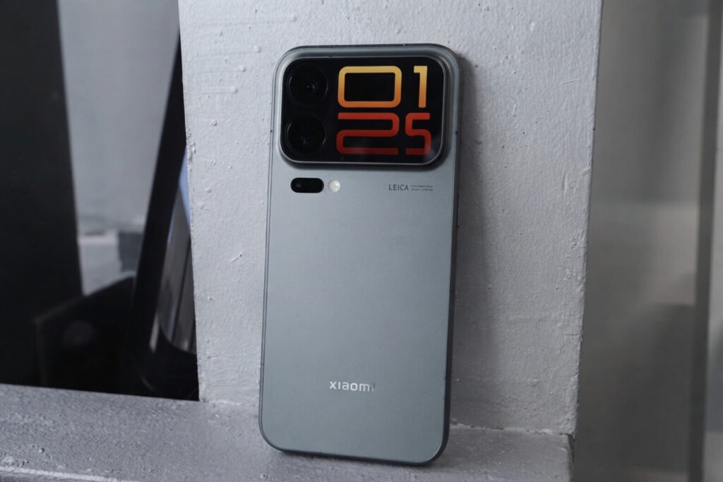 Trên tay Xiaomi 18 Pro Max: Màn hình phụ AI, chip 2nm và camera Leica 200MP 14 tren tay xiaomi 18 pro max thoi luong pin ben bi didongviet