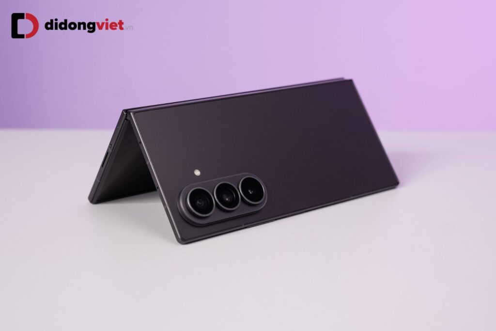 Samsung sale bùng nổ: Chớp deal giá hời, lên đời Galaxy Z Fold8 Ultra, Fold8 và Flip8 đúng gu tại Di Động Việt 19 Samsung sale bùng nổ: Chớp deal giá hời, lên đời Galaxy Z Fold8 Ultra, Fold8 và Flip8 đúng gu tại Di Động Việt