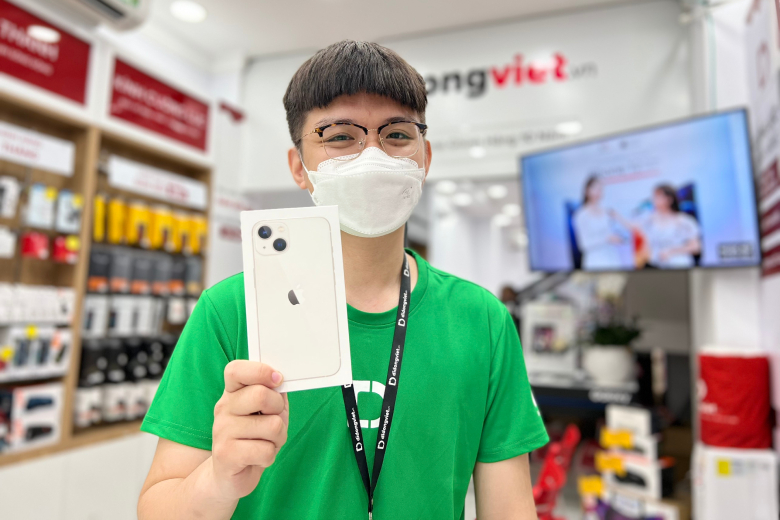 Mua iPhone 13 tại cửa hàng chuẩn AAR Di Động Việt