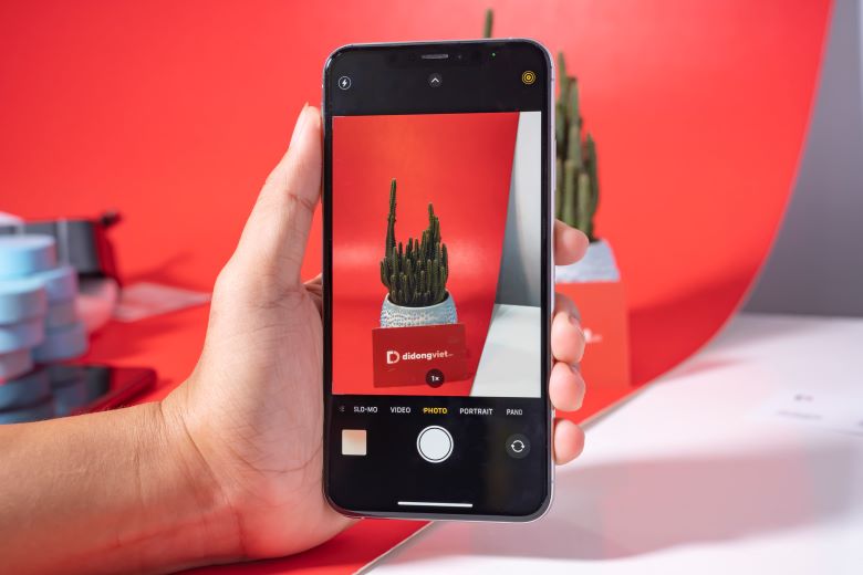 So sánh iPhone Xs với iPhone XR