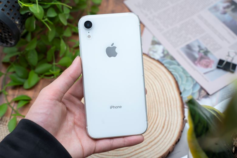 So sánh iPhone Xs với iPhone XR