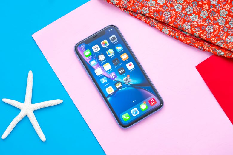So sánh iPhone Xs với iPhone XR