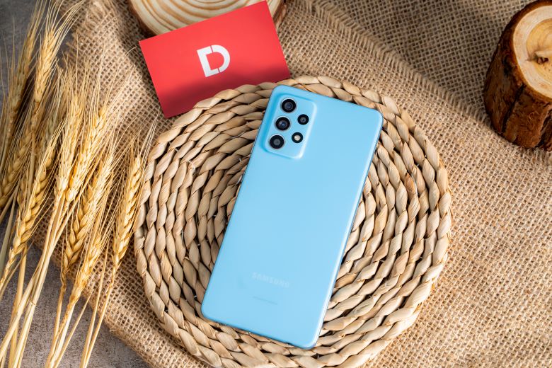 So sánh Samsung Galaxy A72 với Galaxy A52