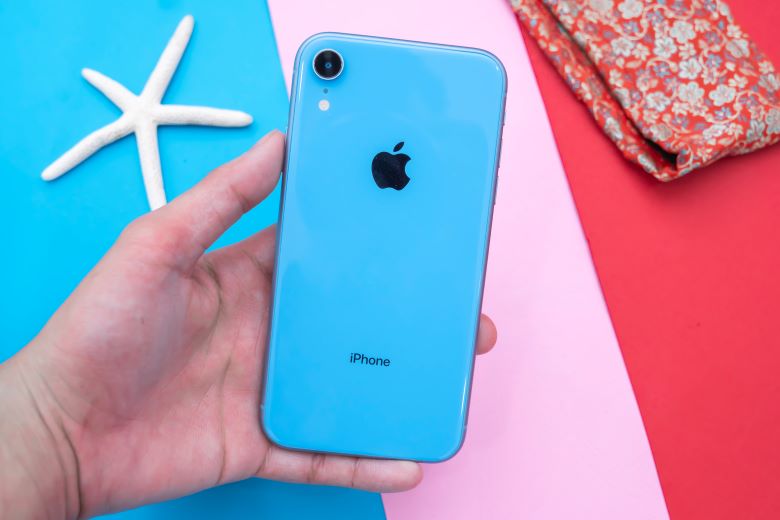 So sánh iPhone Xs với iPhone XR