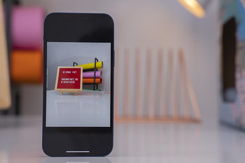 so sánh iphone 12 với iphone 13