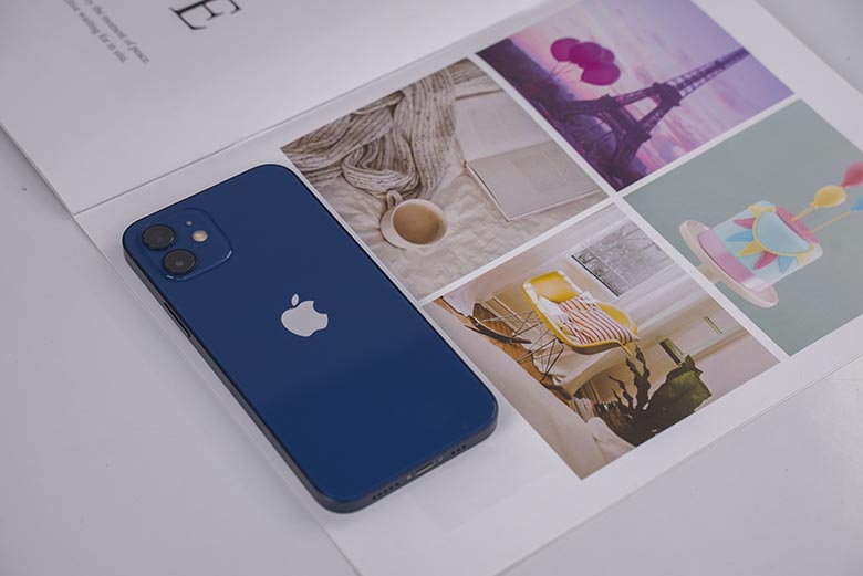 so sánh iphone 12 với iphone 13