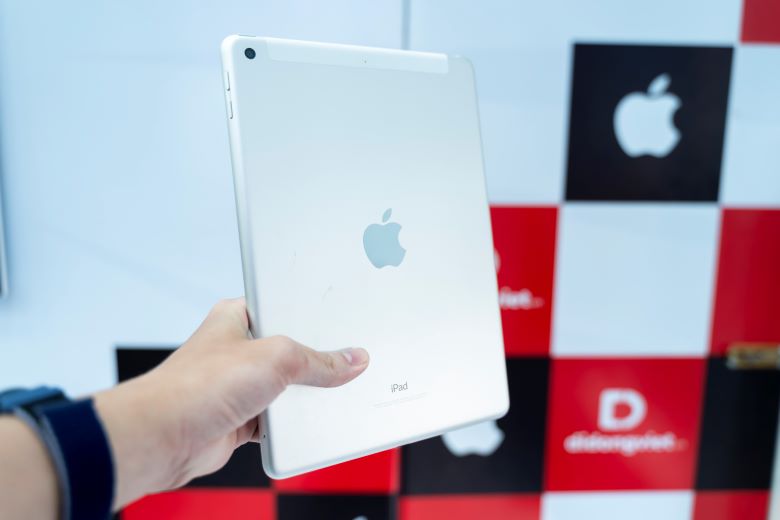 Nên mua iPad nào