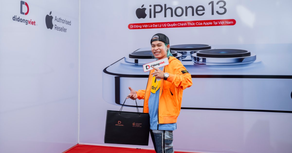 Quán quân Rap Việt mùa 2 – rapper Seachains lên đời iPhone 13 Pro Max tại Di Động Việt