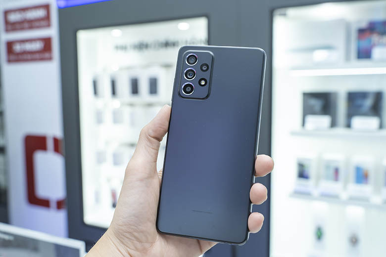 Ibiza malini i-Samsung A52s?
